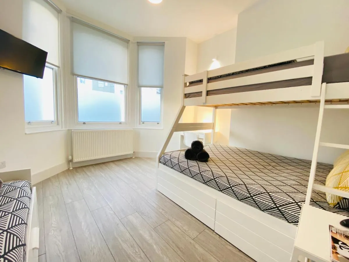 Seafield Seafront Apartments 브라이턴