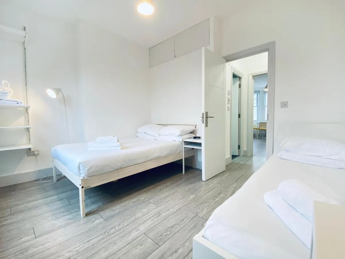 Seafield Seafront Apartments 브라이턴 0*,