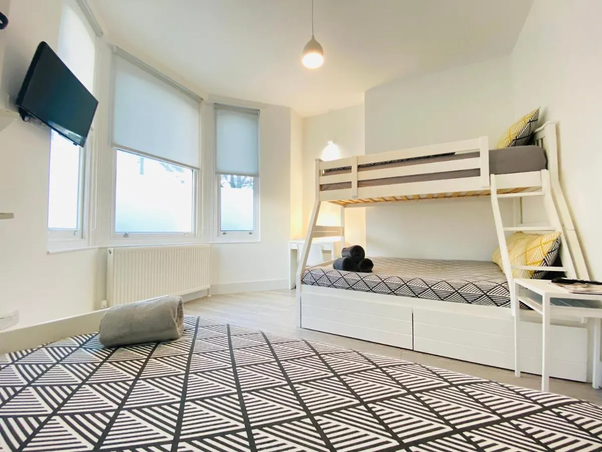 Seafield Seafront Apartments 브라이턴