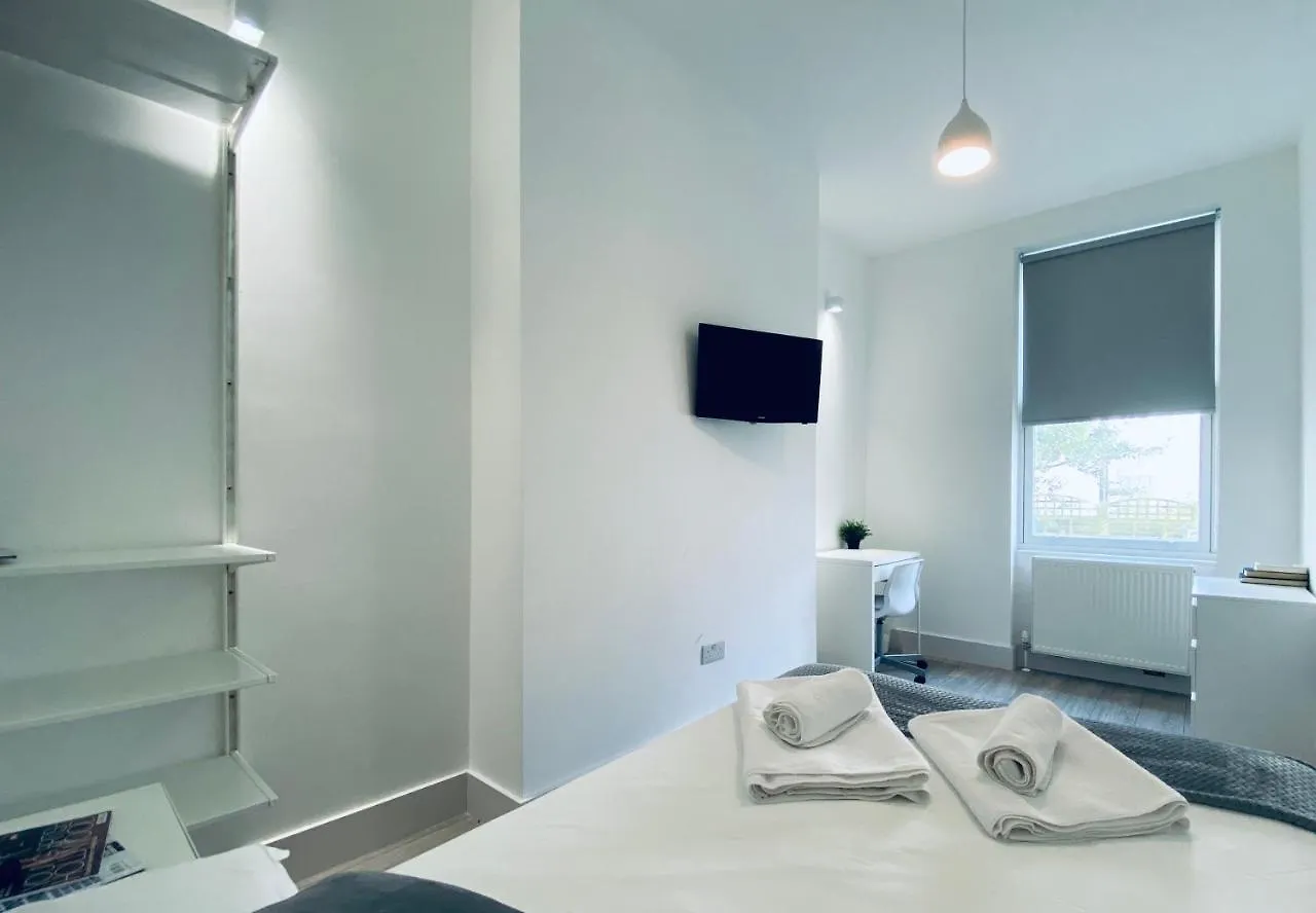 Seafield Seafront Apartments ブライトン