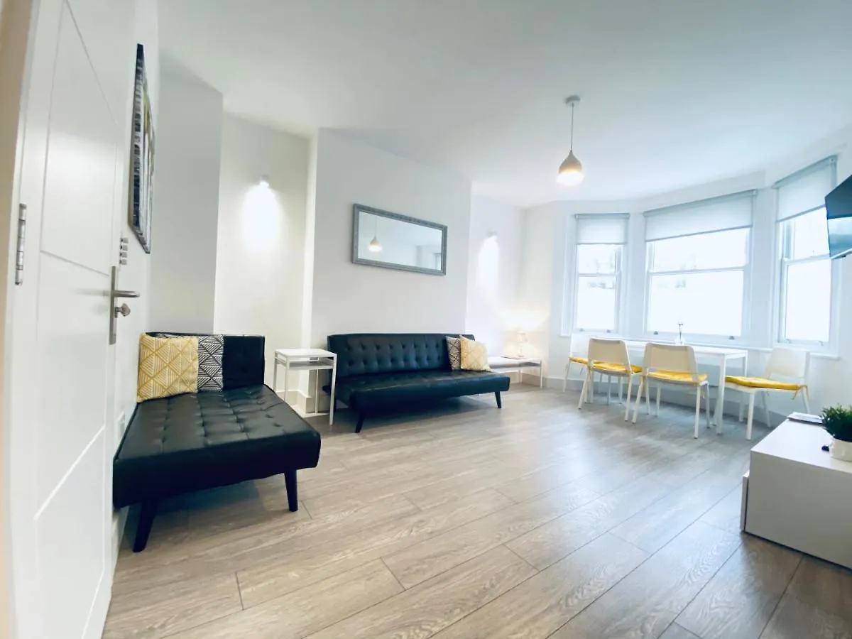 Seafield Seafront Apartments ブライトン 0*,  イギリス