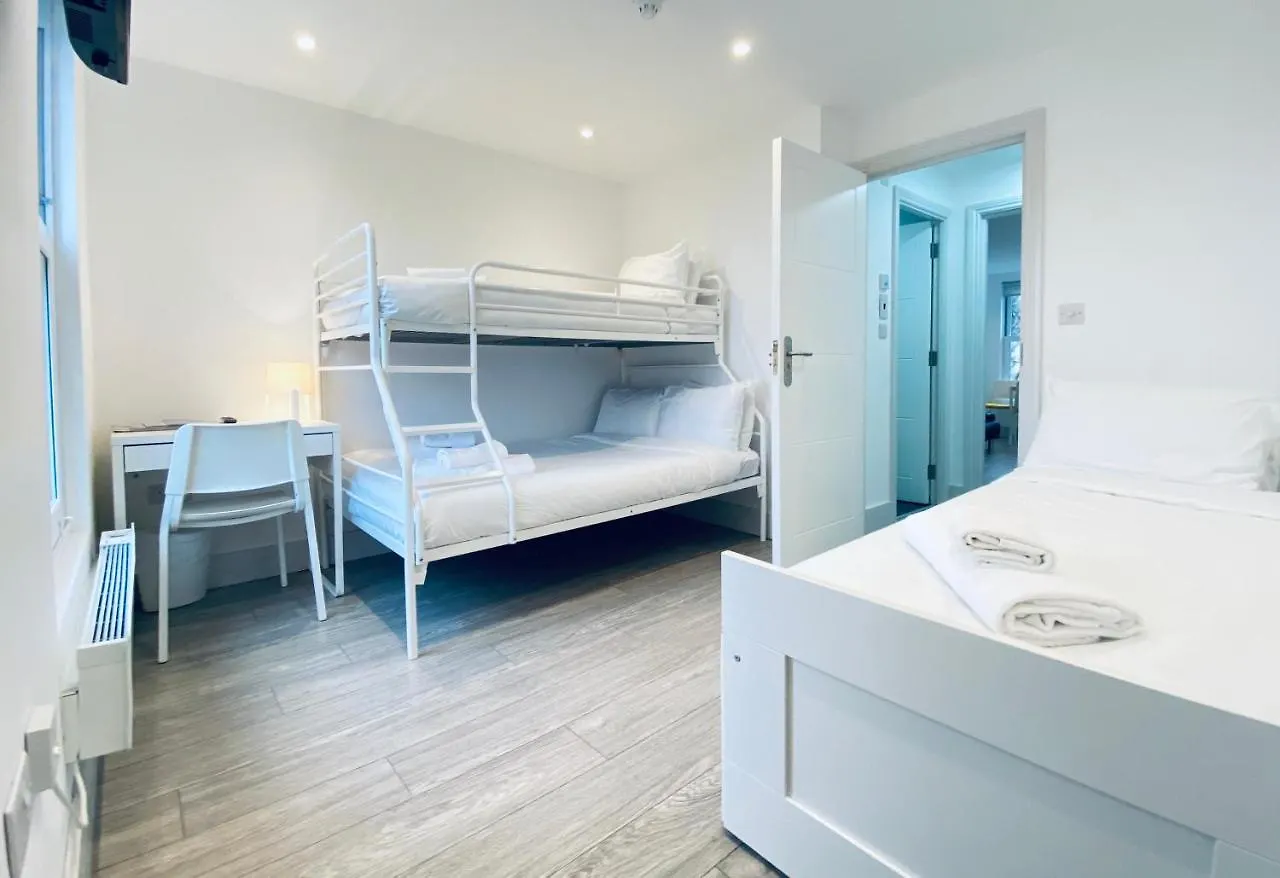 Seafield Seafront Apartments ブライトン イギリス