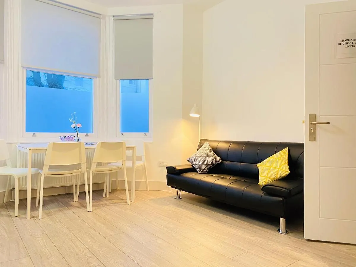 Seafield Seafront Apartments ブライトン